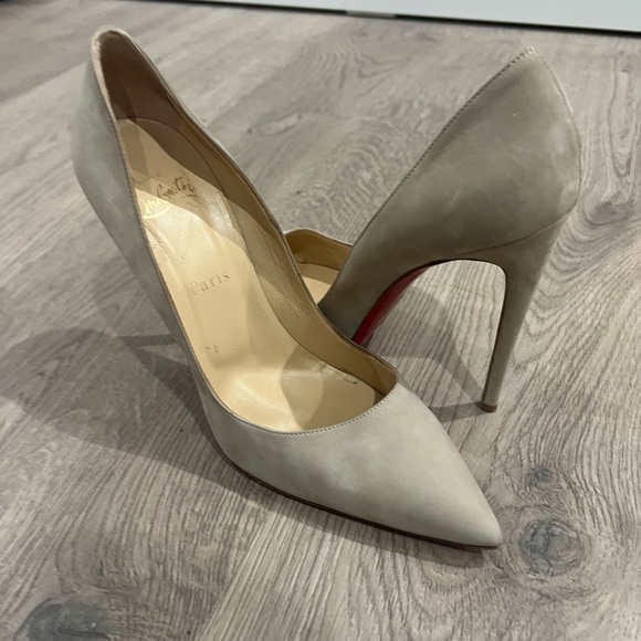 Christian Louboutin suede heels size 40 - Picture 2 of 7